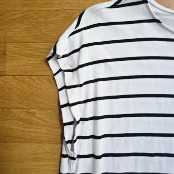 LOFT Petite Modern Wedge Cap Sleeve Tee | White & Black Stripes | Medium - Picture 3 of 7